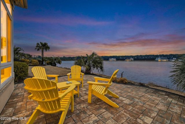 8290 Cabana Court NE, Leland, NC 28451