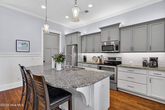 8290 Cabana Court NE, Leland, NC 28451