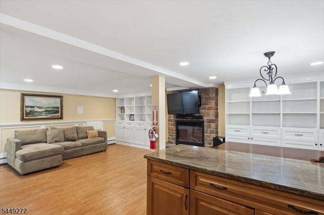 36 Oakland Ave, Franklin Twp., NJ 08873