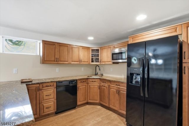 36 Oakland Ave, Franklin Twp., NJ 08873