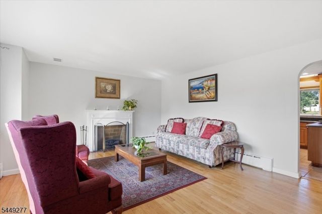 36 Oakland Ave, Franklin Twp., NJ 08873