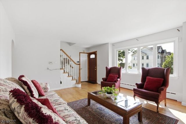36 Oakland Ave, Franklin Twp., NJ 08873