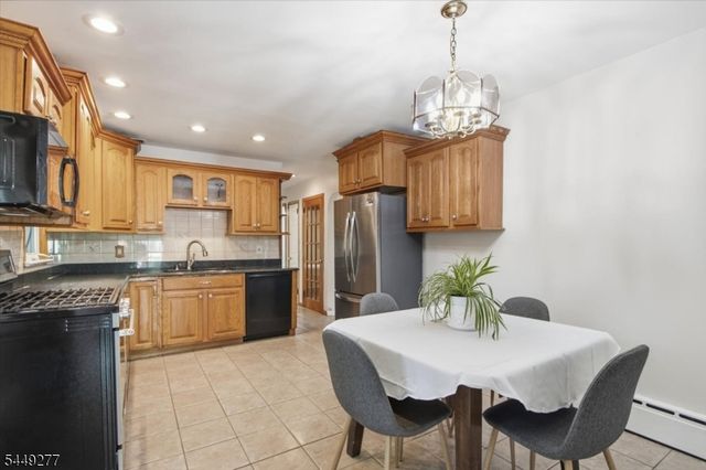 36 Oakland Ave, Franklin Twp., NJ 08873