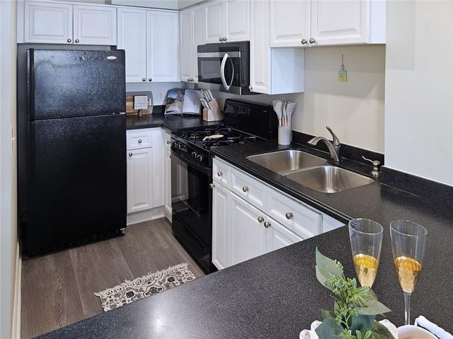 2479 Peachtree Road Road NE 611, Atlanta, GA 30305