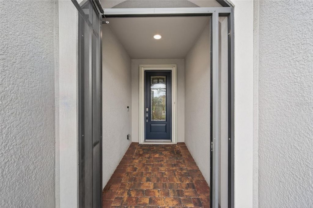 Image 2 of property listing at 17114 SEAFORD WAY, Bradenton, FL 34202