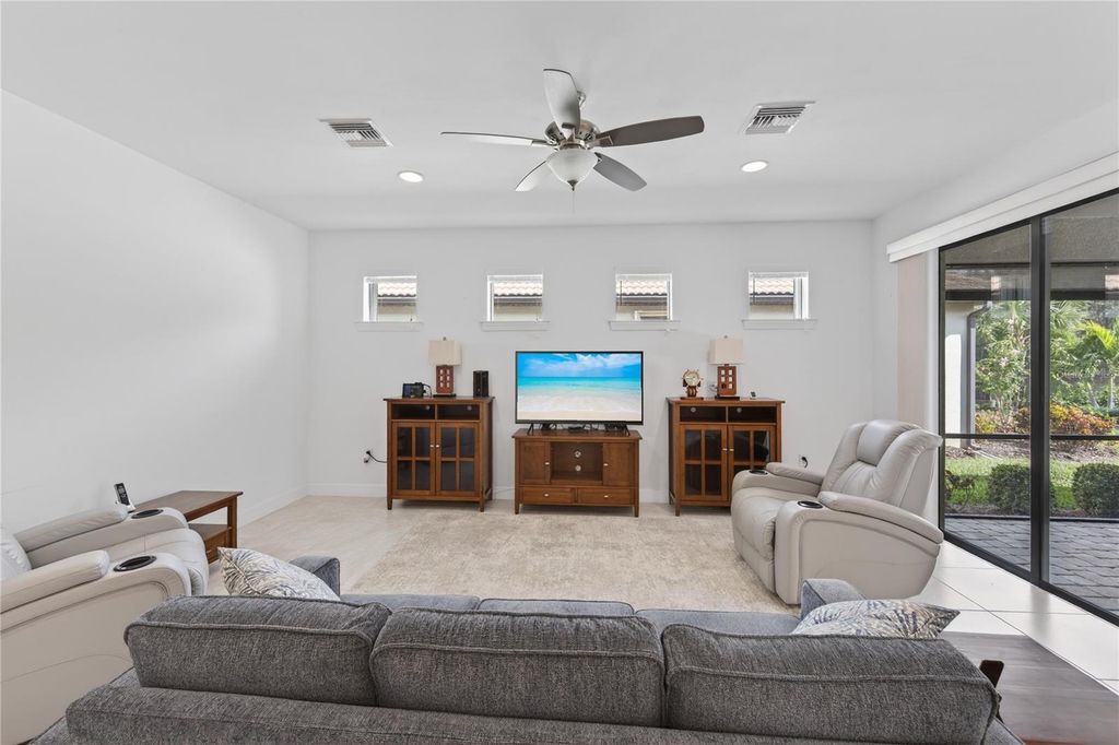 Image 15 of property listing at 17114 SEAFORD WAY, Bradenton, FL 34202