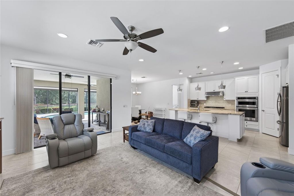 Image 17 of property listing at 17114 SEAFORD WAY, Bradenton, FL 34202