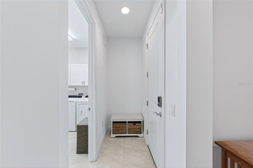 Image 5 of property listing at 17114 SEAFORD WAY, Bradenton, FL 34202