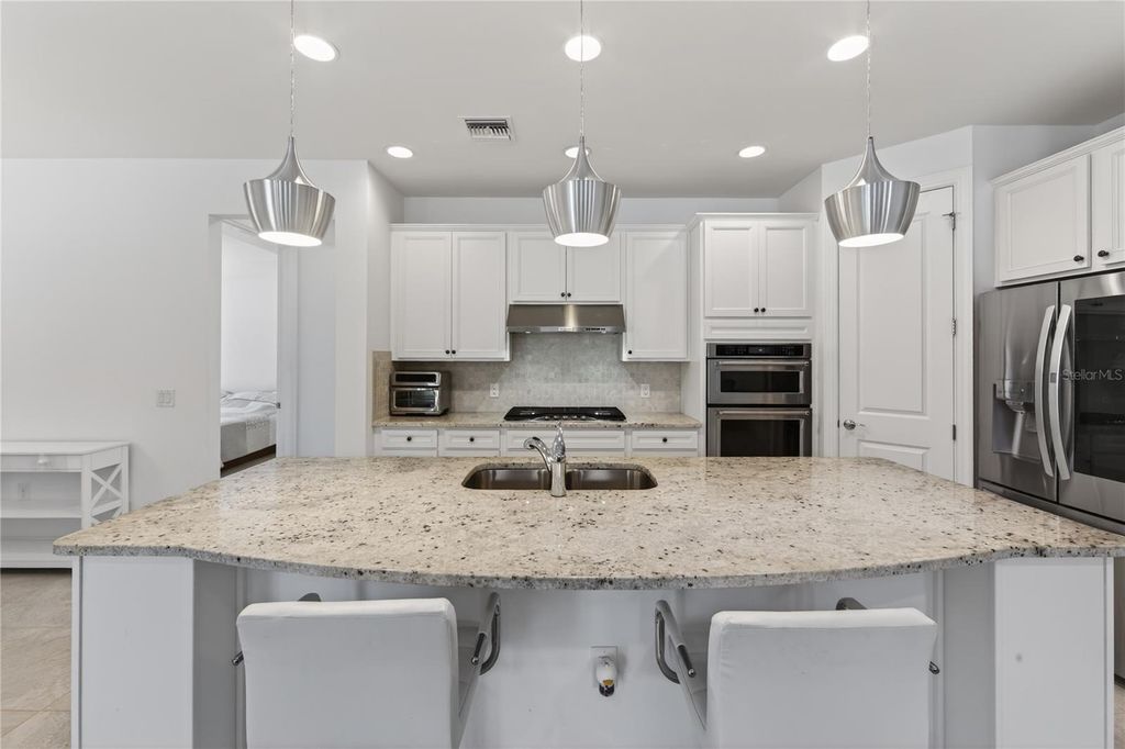 Image 6 of property listing at 17114 SEAFORD WAY, Bradenton, FL 34202