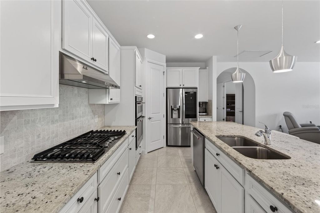 Image 9 of property listing at 17114 SEAFORD WAY, Bradenton, FL 34202