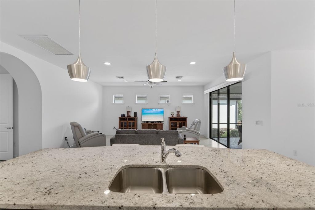 Image 10 of property listing at 17114 SEAFORD WAY, Bradenton, FL 34202