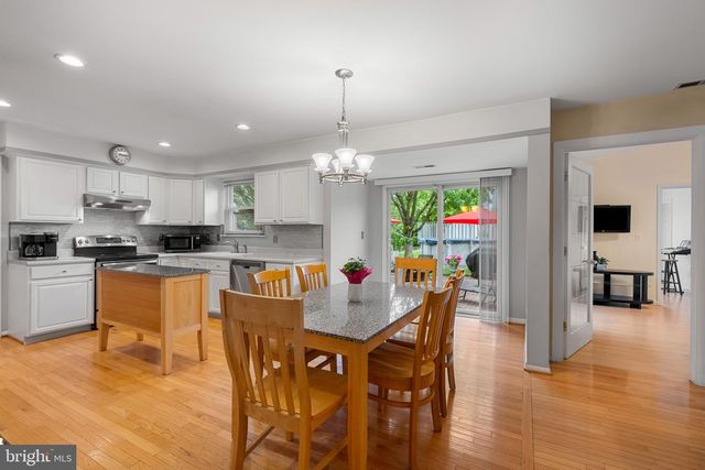 1 TENBY, Marlton, NJ 08053