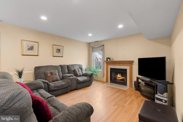 1 TENBY, Marlton, NJ 08053