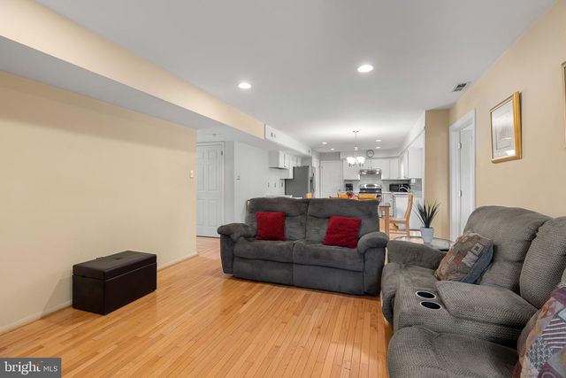 1 TENBY, Marlton, NJ 08053