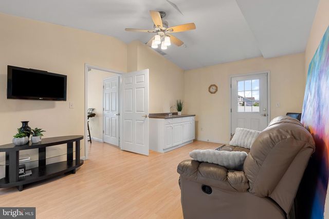 1 TENBY, Marlton, NJ 08053