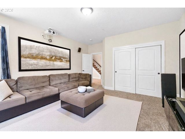 11379 Nw ODEON Ln, Portland, OR 97229