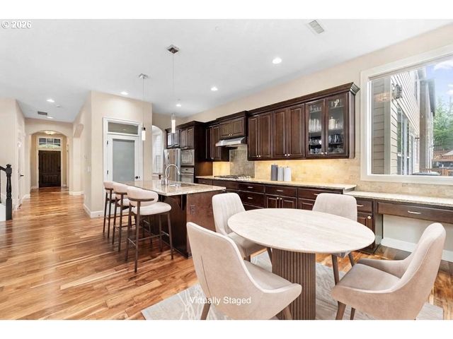 11379 Nw ODEON Ln, Portland, OR 97229