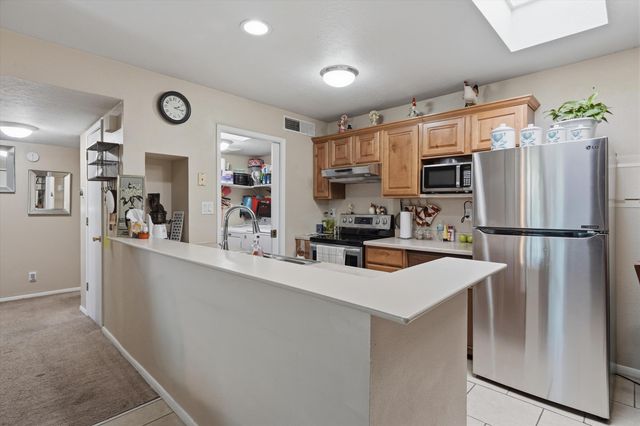 259 La Vida Nueva Del Oeste SW, Albuquerque, NM 87105