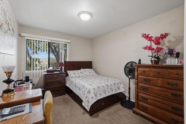 259 La Vida Nueva Del Oeste SW, Albuquerque, NM 87105