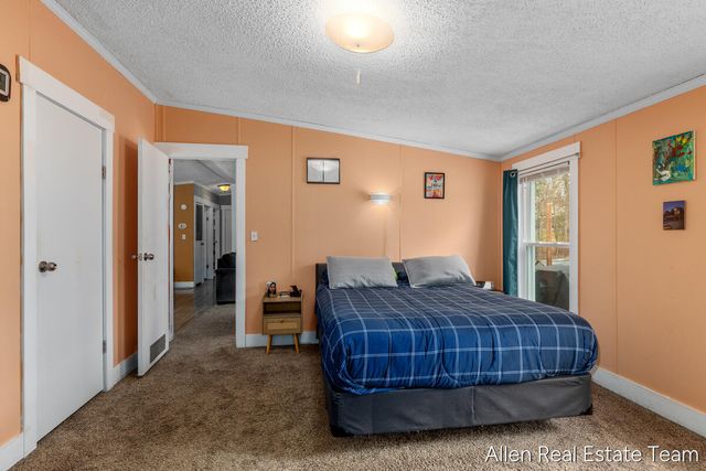 11908 128th Avenue, Grand Haven, MI 49417