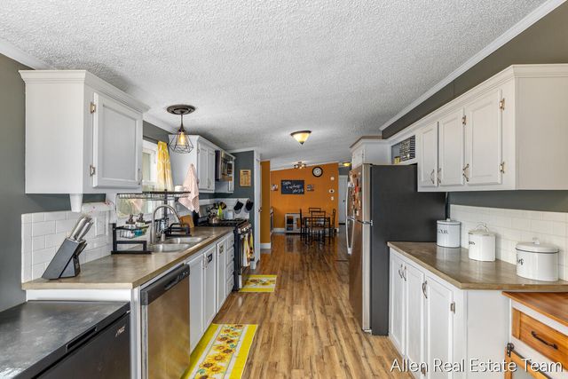 11908 128th Avenue, Grand Haven, MI 49417