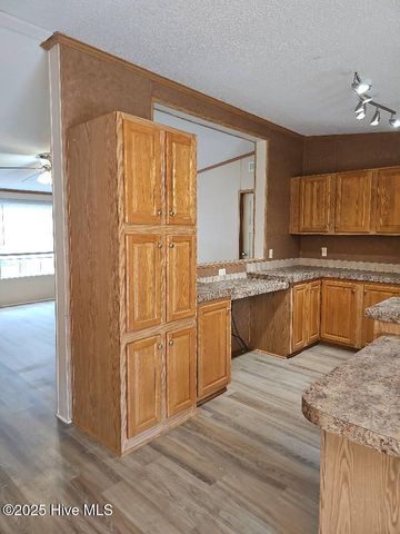 103 Edgewater Lane, Richlands, NC 28574