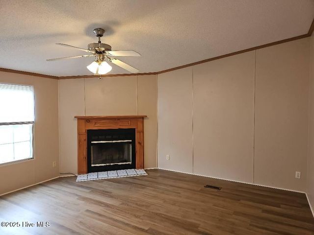 103 Edgewater Lane, Richlands, NC 28574