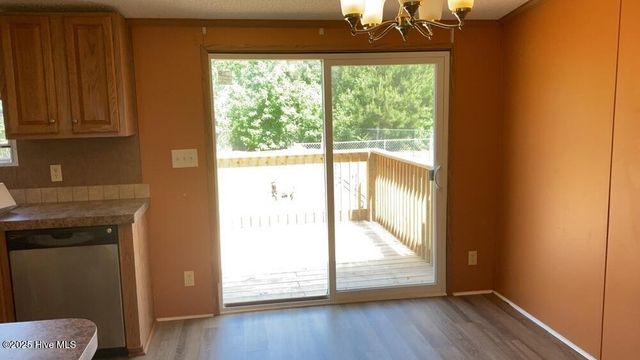 103 Edgewater Lane, Richlands, NC 28574