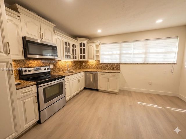 6885 NW 14th Ct 6885, Plantation, FL 33313