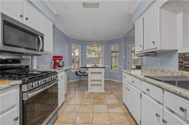 550 Lakeview Woods Drive, Mobile, AL 36695