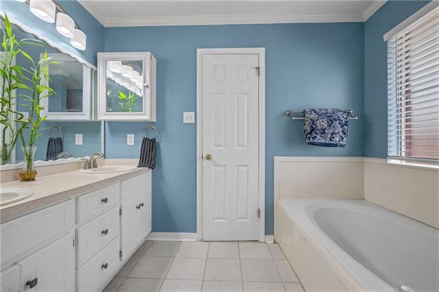 550 Lakeview Woods Drive, Mobile, AL 36695