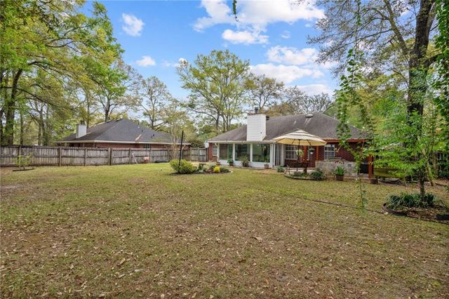 550 Lakeview Woods Drive, Mobile, AL 36695
