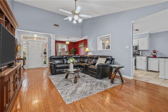 550 Lakeview Woods Drive, Mobile, AL 36695