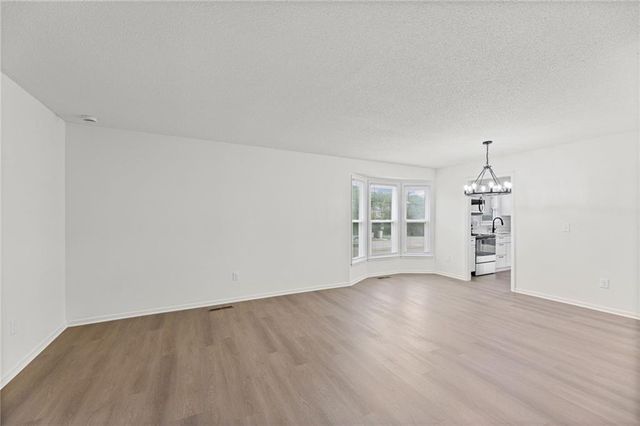 11901 W 100th Street, Lenexa, KS 66215