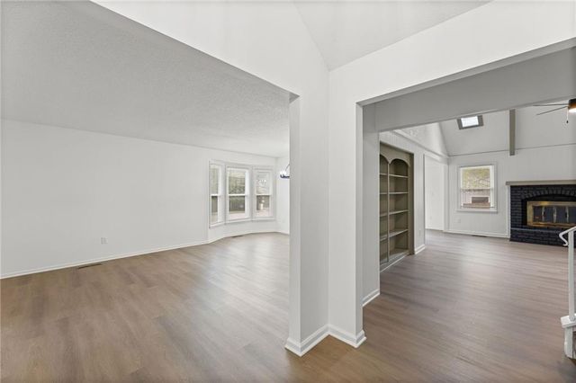 11901 W 100th Street, Lenexa, KS 66215