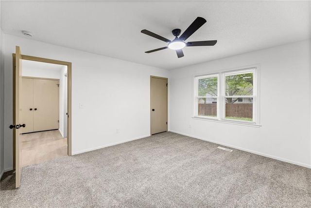 11901 W 100th Street, Lenexa, KS 66215