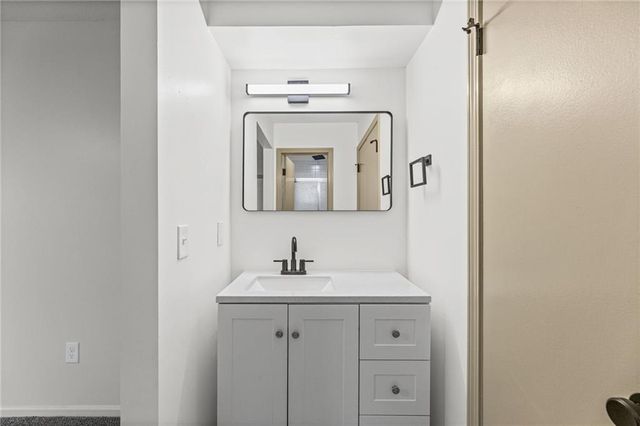 11901 W 100th Street, Lenexa, KS 66215