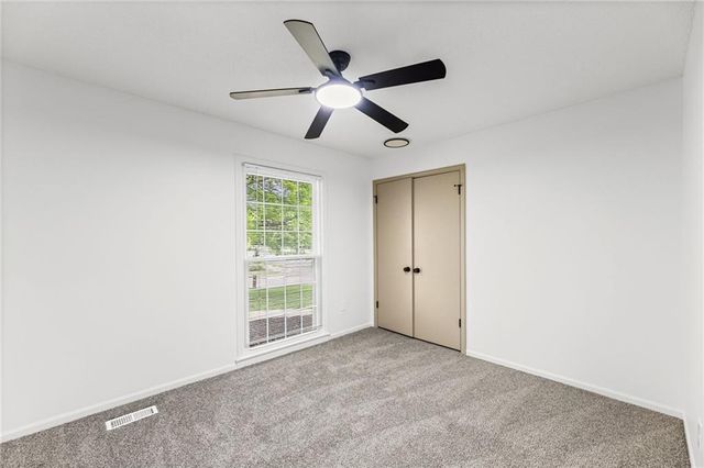 11901 W 100th Street, Lenexa, KS 66215