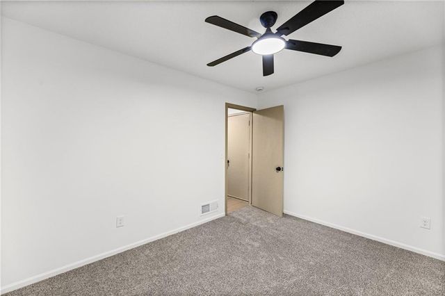 11901 W 100th Street, Lenexa, KS 66215