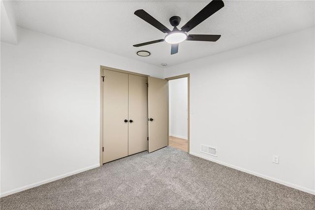 11901 W 100th Street, Lenexa, KS 66215