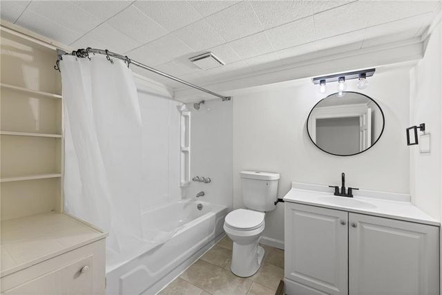 11901 W 100th Street, Lenexa, KS 66215