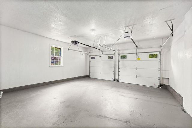 11901 W 100th Street, Lenexa, KS 66215