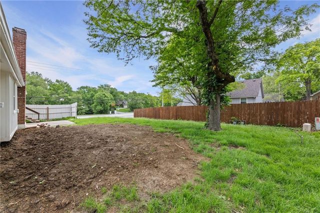 11901 W 100th Street, Lenexa, KS 66215