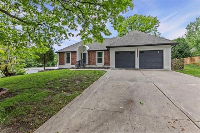 11901 W 100th Street, Lenexa, KS 66215