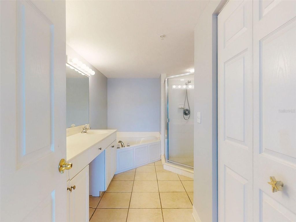 Image 39 of property listing at 430 BOUCHELLE DRIVE 202, New Smyrna Beach, FL 32169