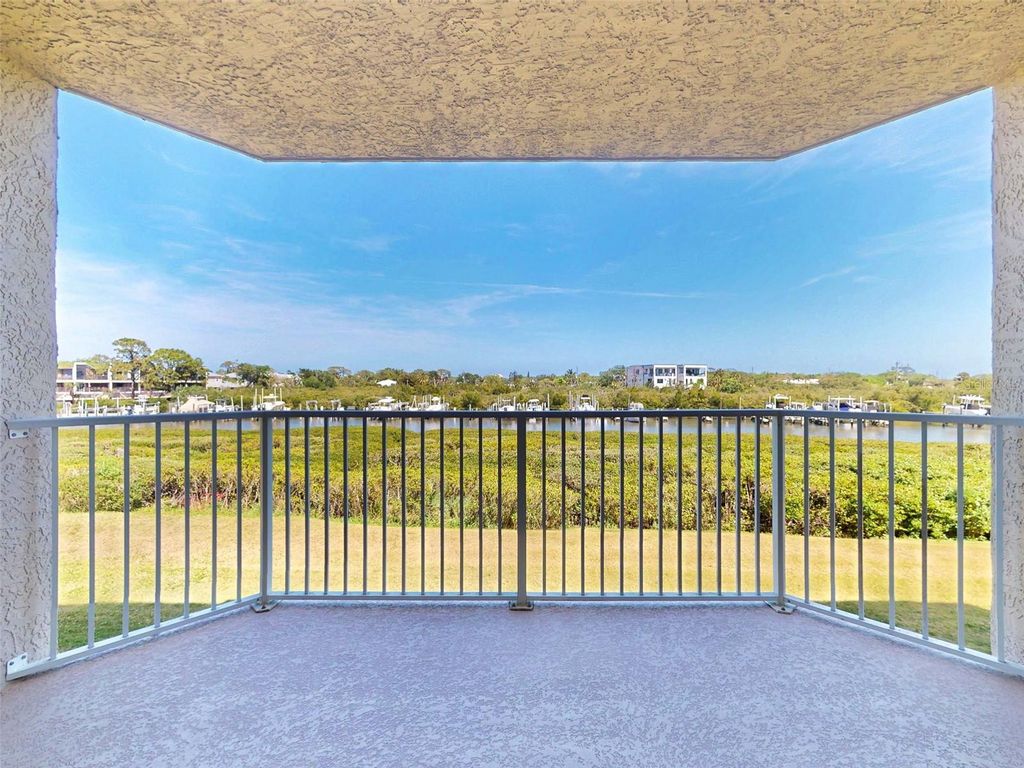 Image 44 of property listing at 430 BOUCHELLE DRIVE 202, New Smyrna Beach, FL 32169