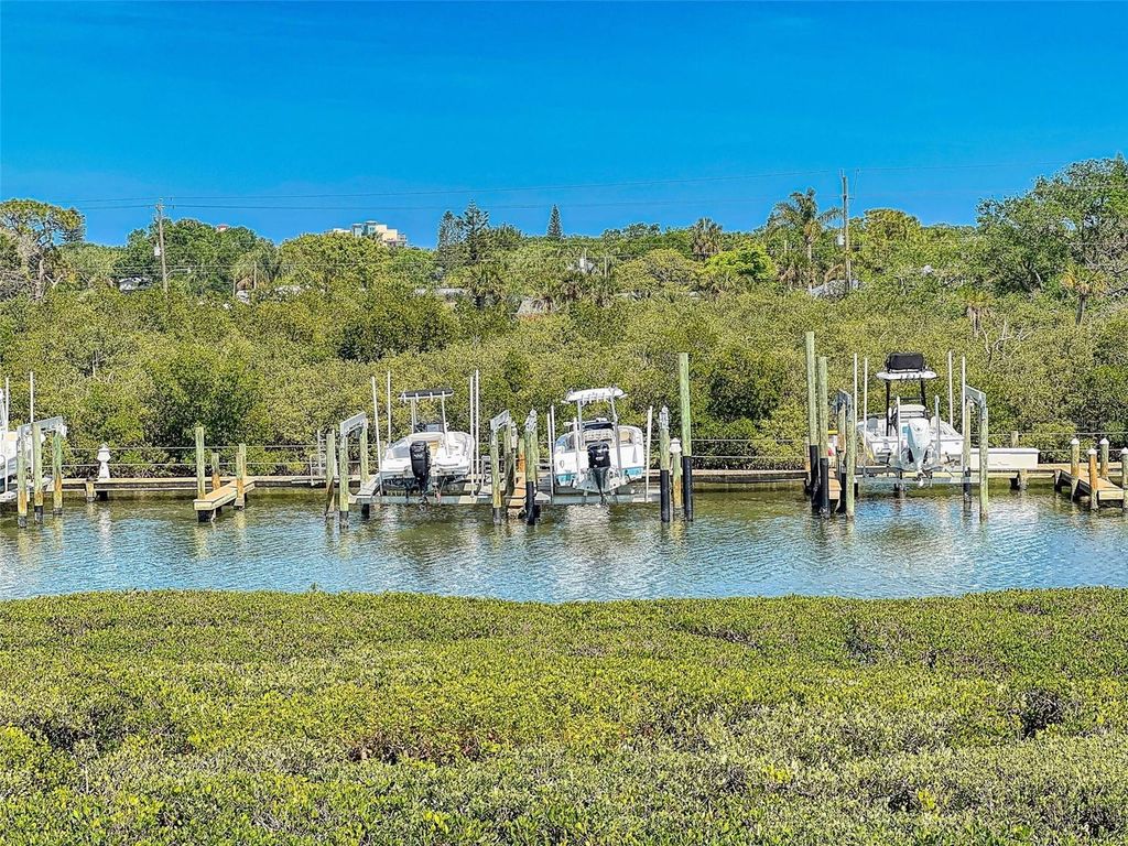 Image 47 of property listing at 430 BOUCHELLE DRIVE 202, New Smyrna Beach, FL 32169