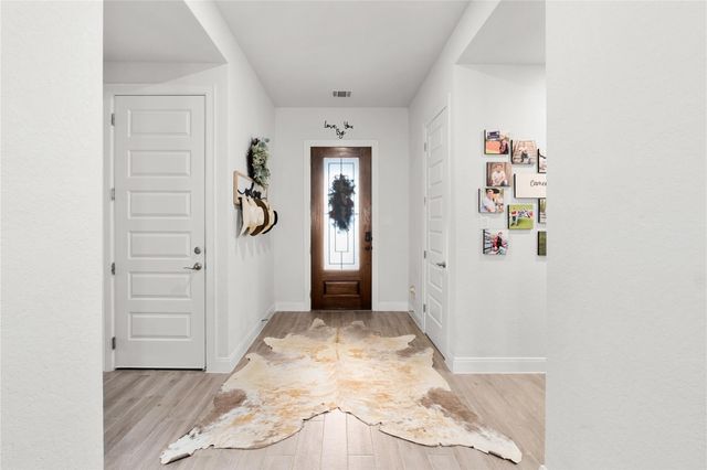 1315 Andalucia DR, San Marcos, TX 78666