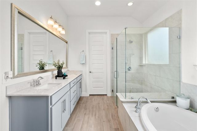 1315 Andalucia DR, San Marcos, TX 78666