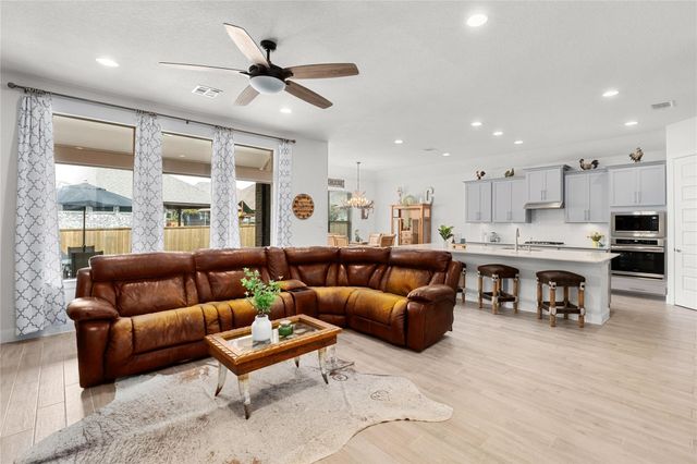 1315 Andalucia DR, San Marcos, TX 78666
